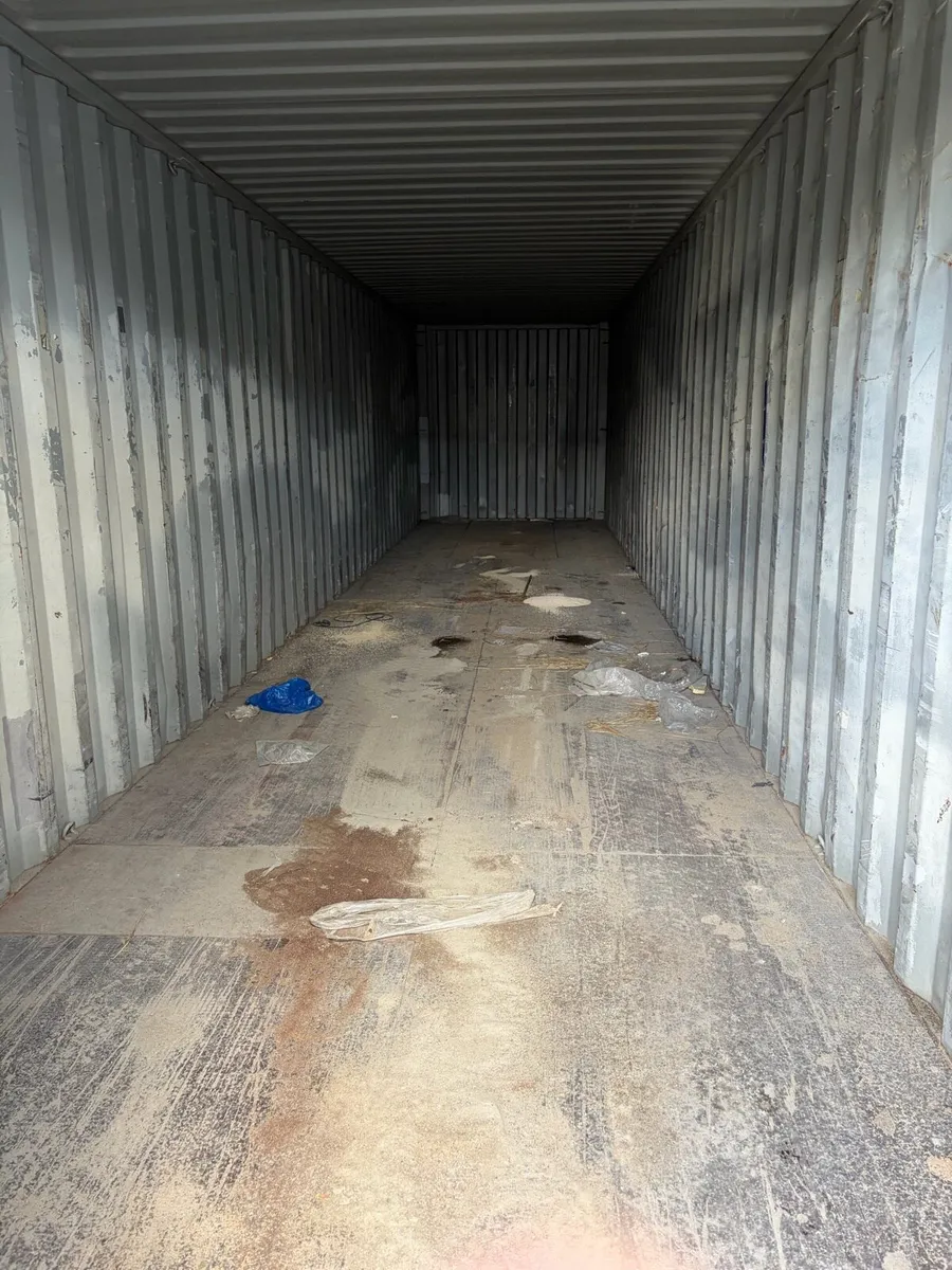 3 no. 40ft x 8ft shipping containers - Image 2