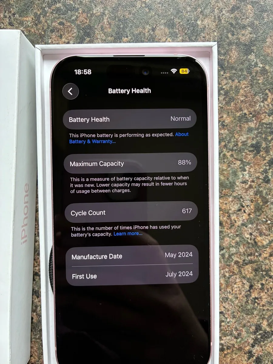 iPhone 15 - Image 3