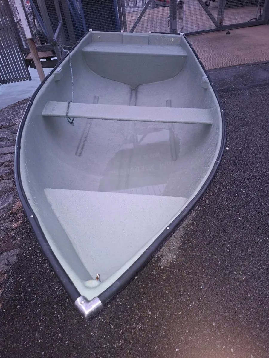 FIBERGLASS BOAT - Image 1