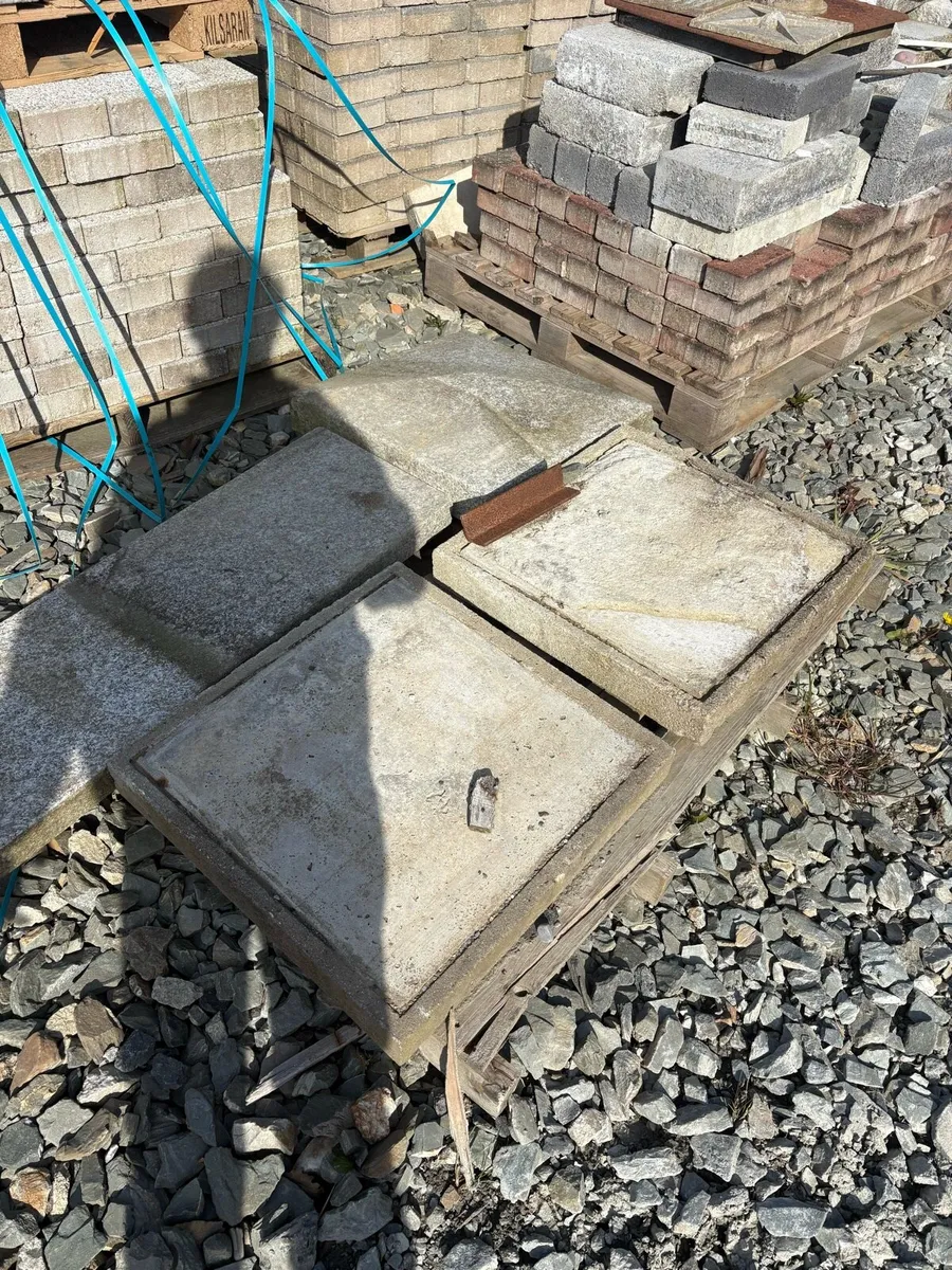 Granite Pillar cappings