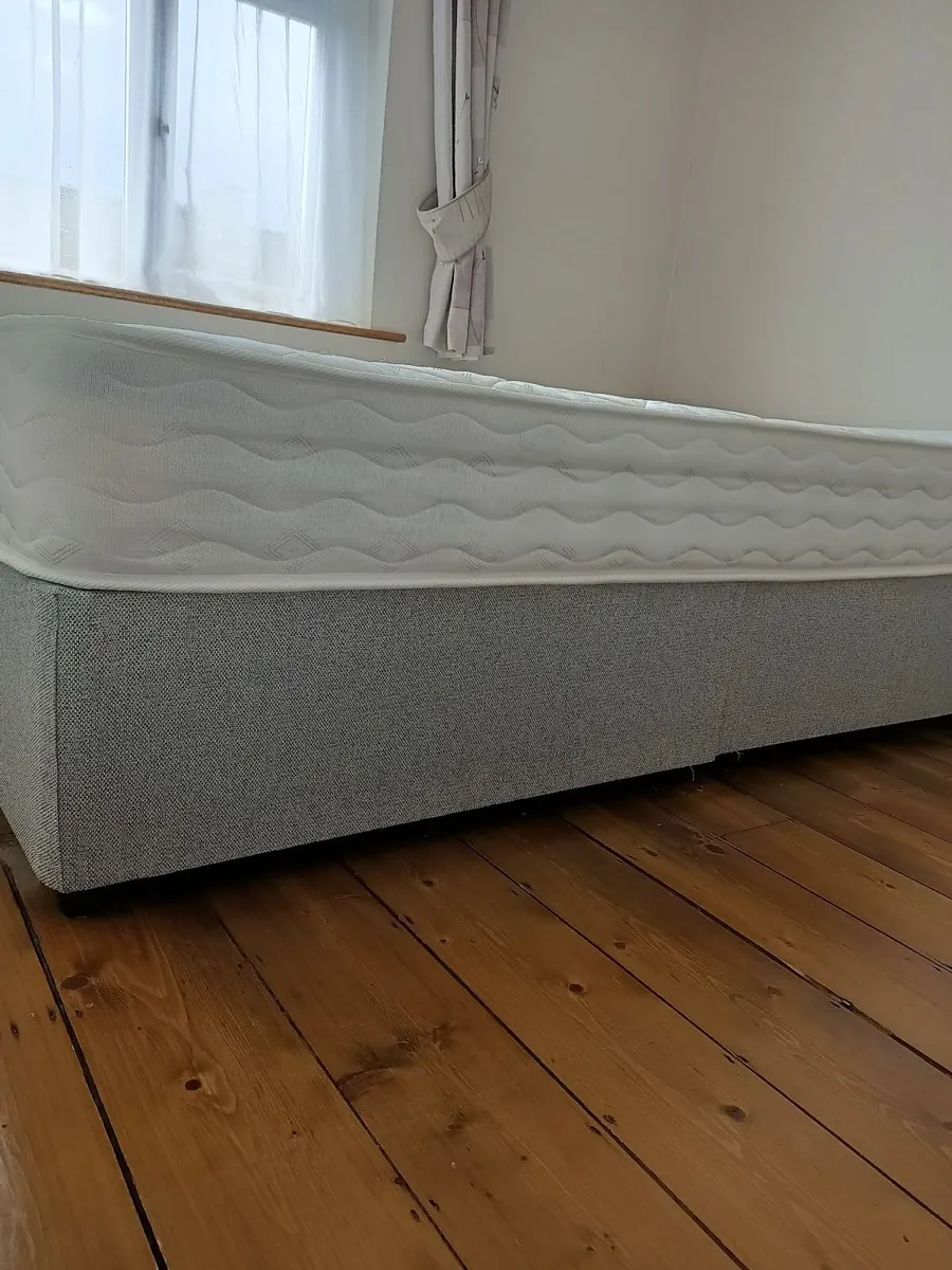 Double Bed - Image 2