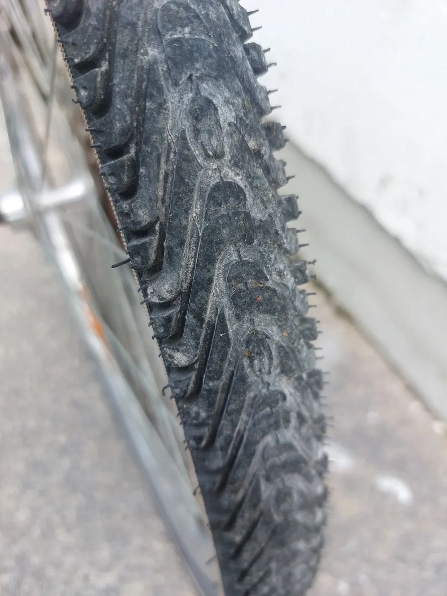 Bicycle hybrid/cross - Image 2