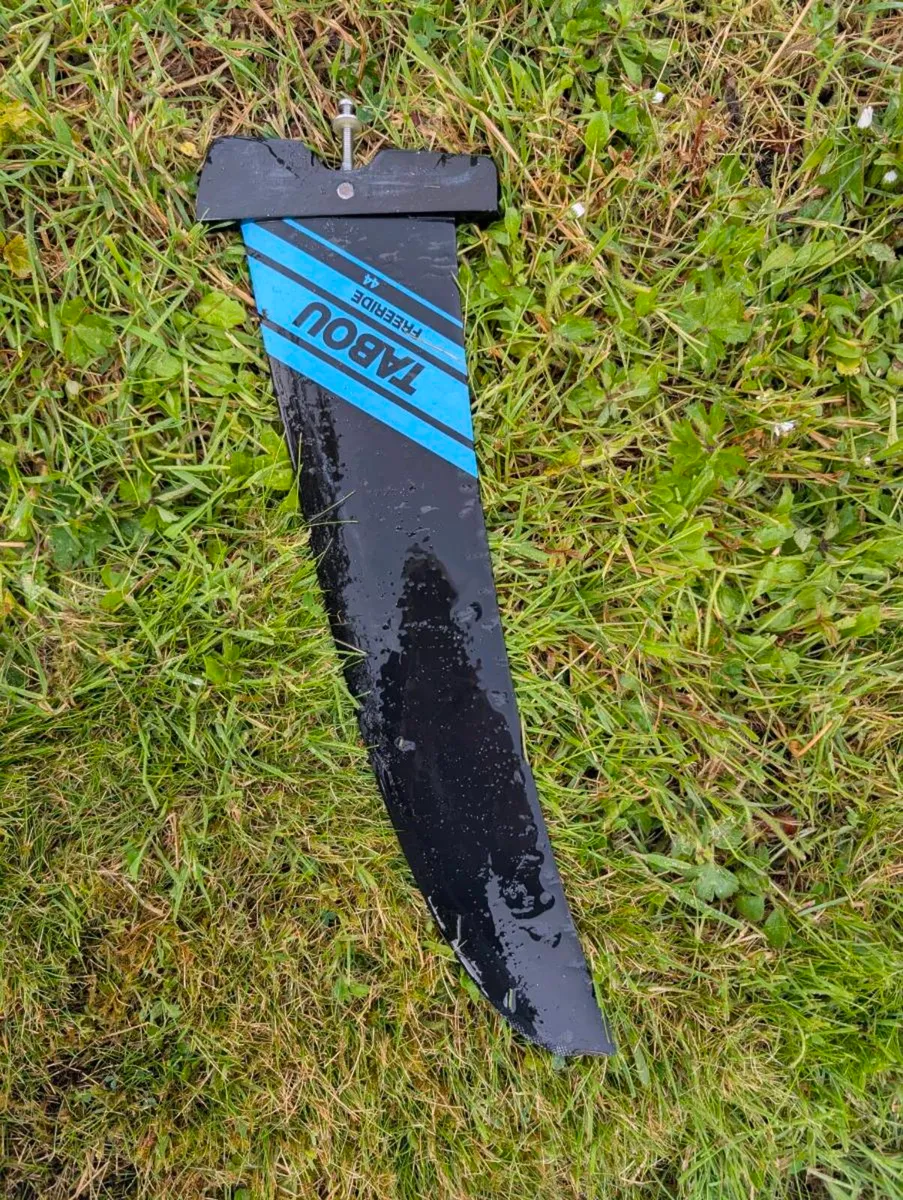 Complete Windsurfing Package – Tabou Rocket 125L - Image 3