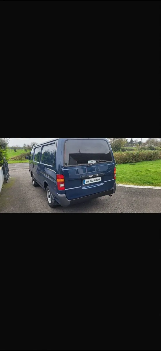 1992 TOYOTA HIACE - Image 3