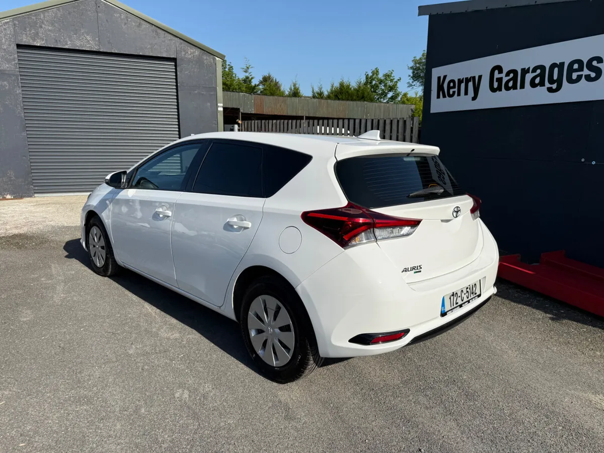 2017 Toyota Auris D4D low mileage 1 owner - Image 3