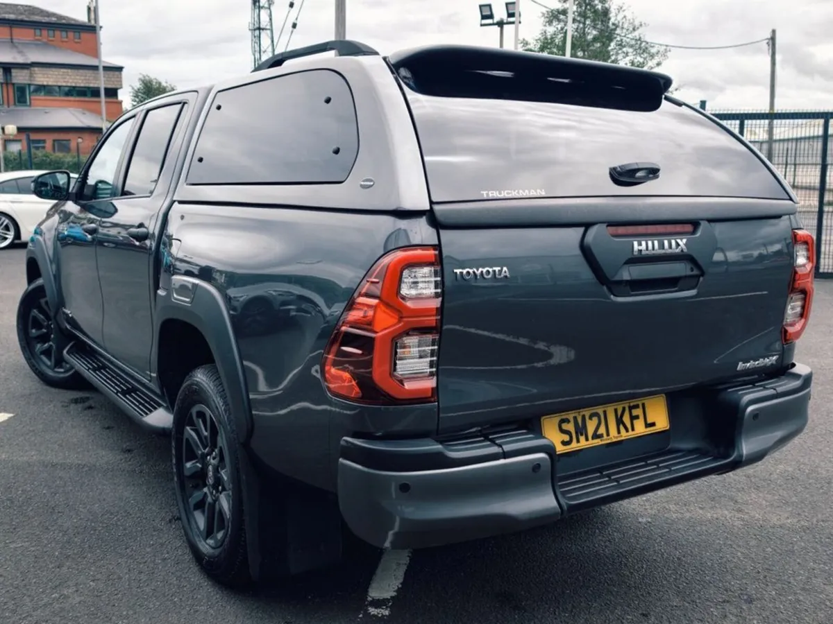2021 TOYOTA HILUX 2.8 D-4D INVINCIBLE X - Image 4