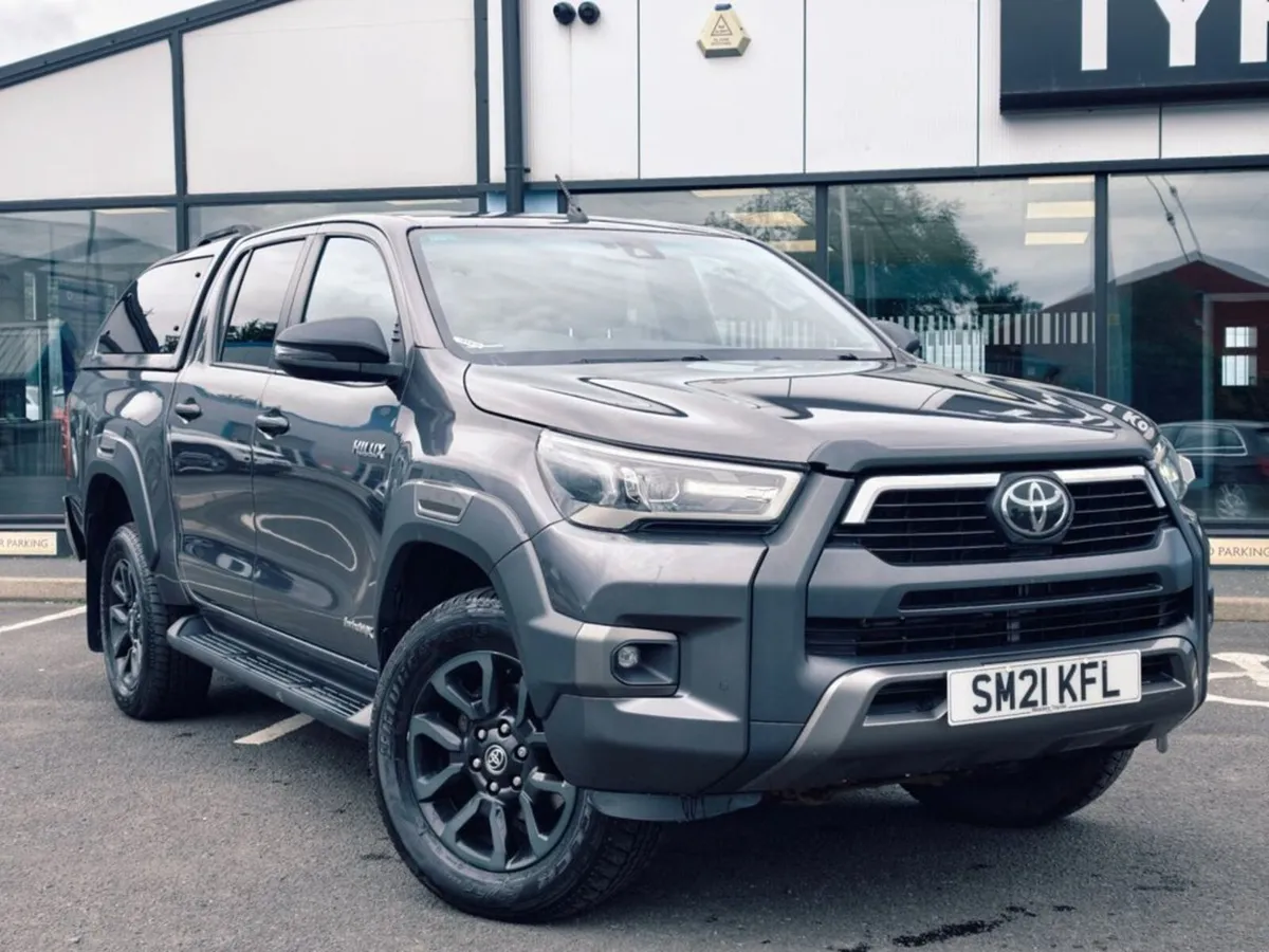 2021 TOYOTA HILUX 2.8 D-4D INVINCIBLE X - Image 1