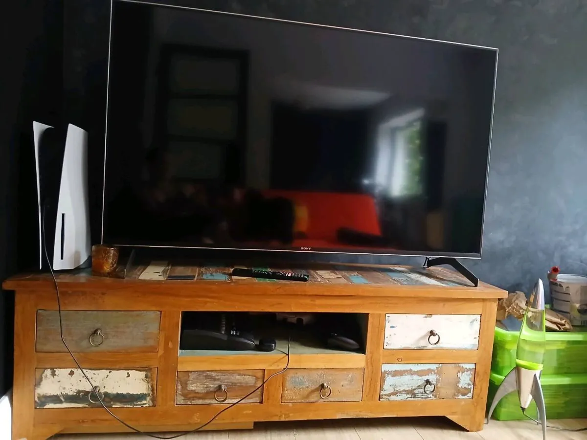 TV Stand/Media Unit - Image 1