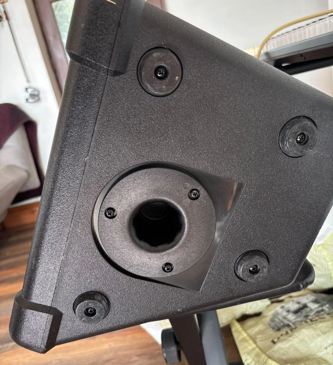 Roland Cube amp - Image 3
