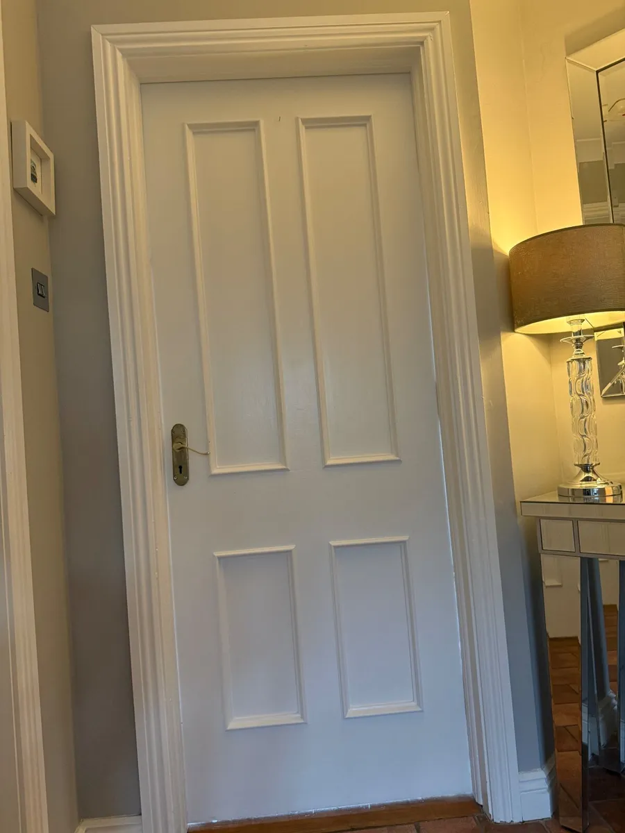 White internal doors - Image 2