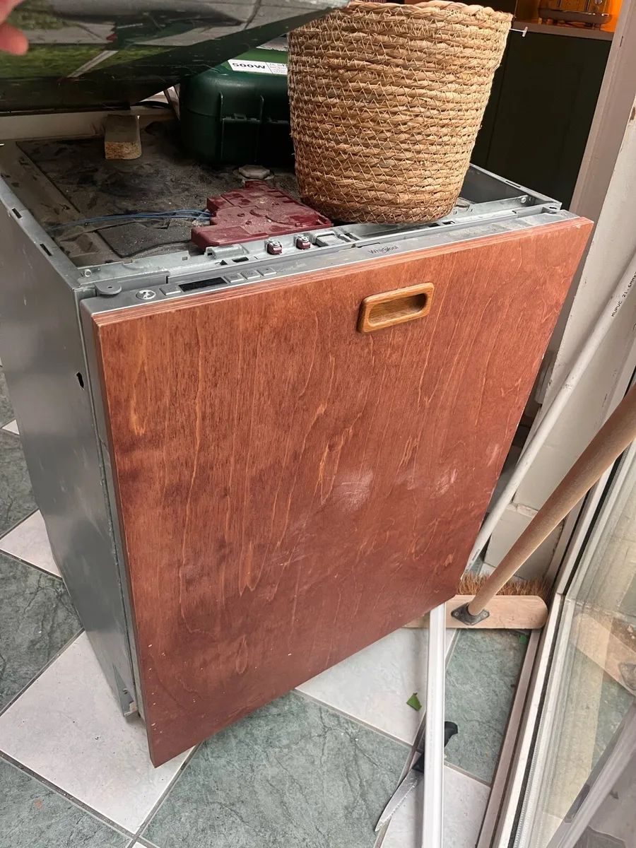 Dishwasher (integrated, free) - Image 1
