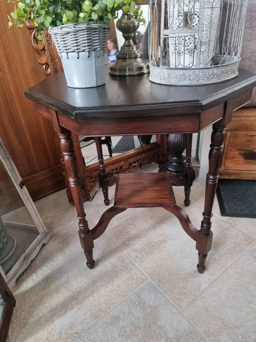 Beautiful Occasional Lamp Table - Image 2