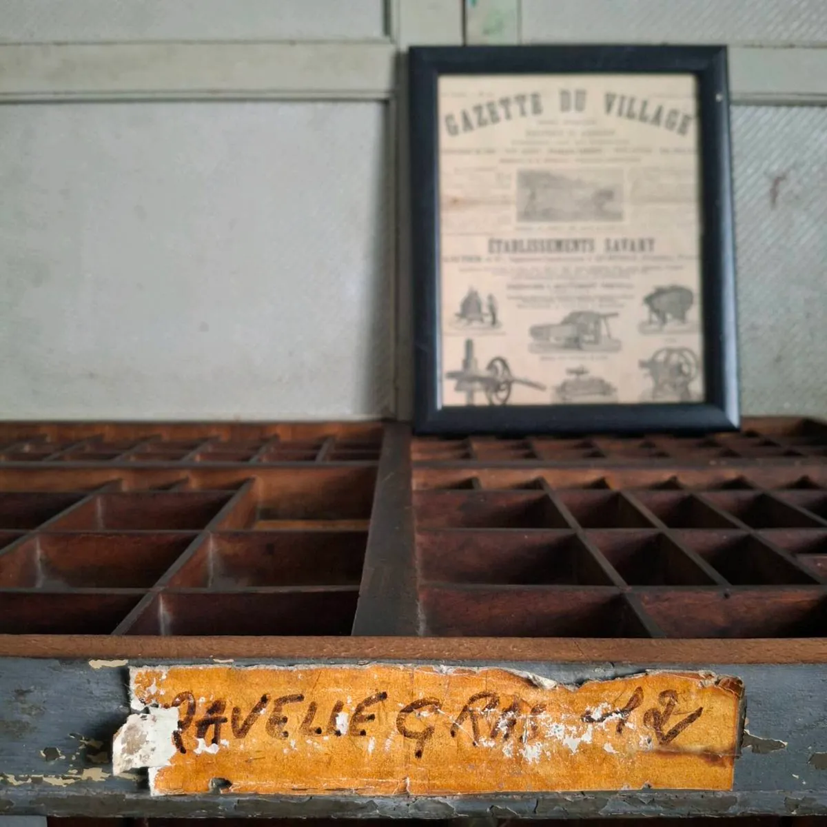 Antique French Printer Tray - Image 3