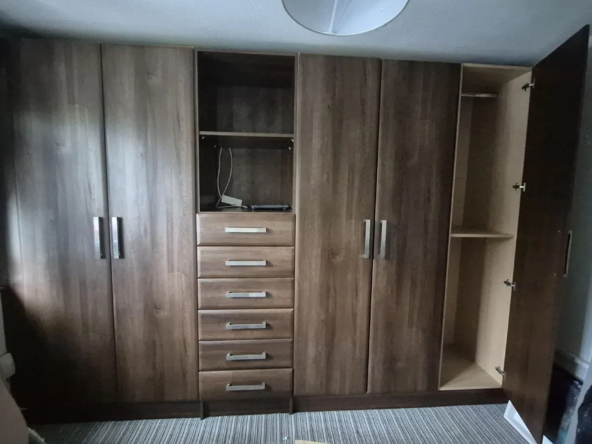 Built in Wardrobe - Image 2
