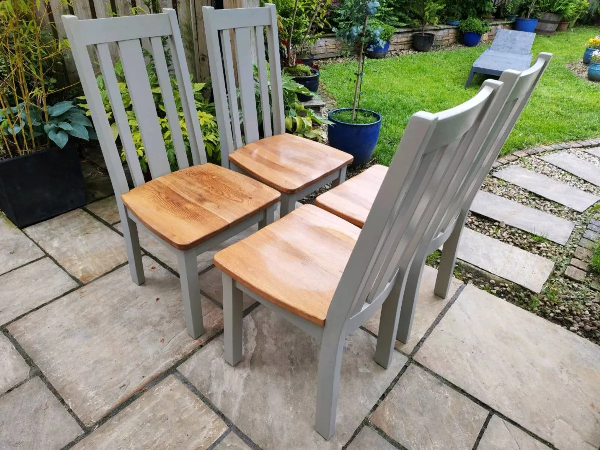 8 kitchen dining chairs - Image 1
