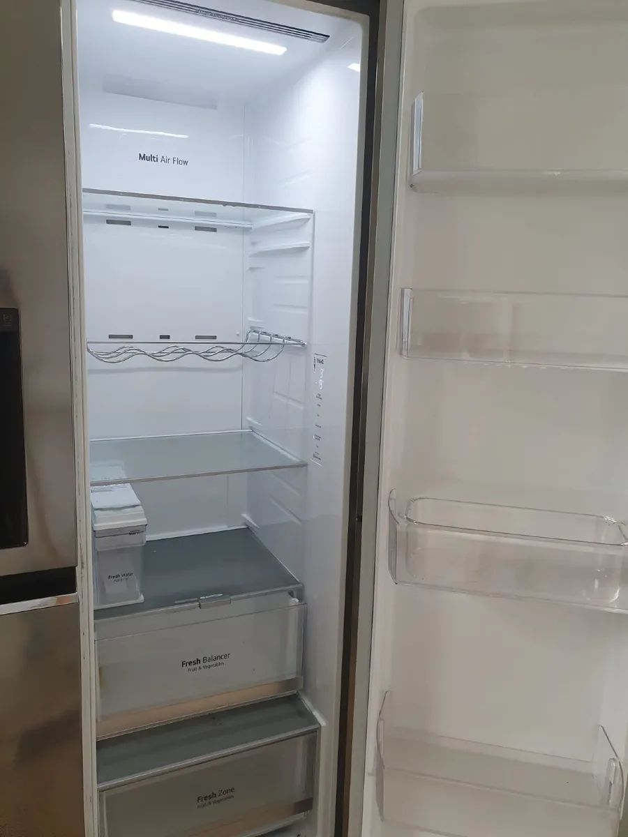 LG Large Fridge Freezer - Image 3