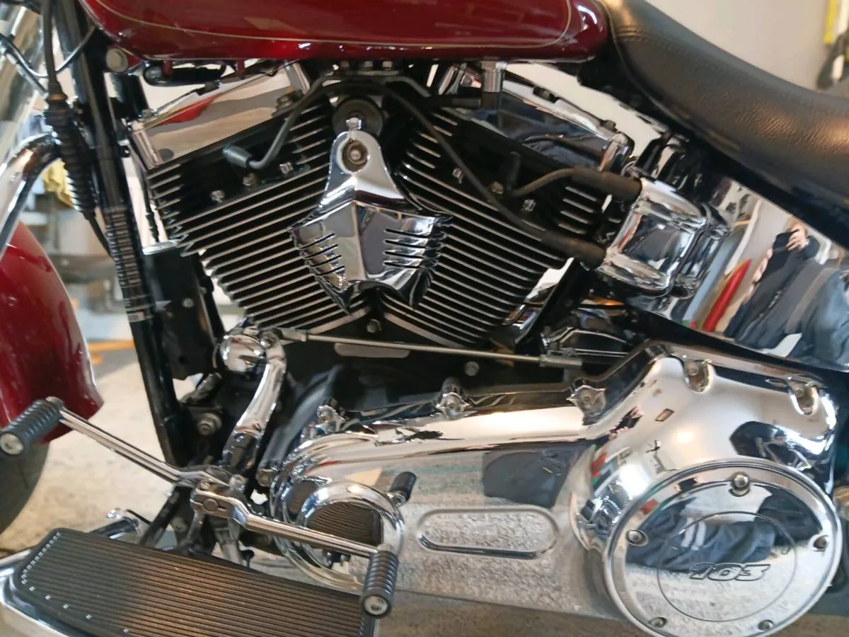 2017 FATBOY 1690 cc MINT CONDITION - Image 4