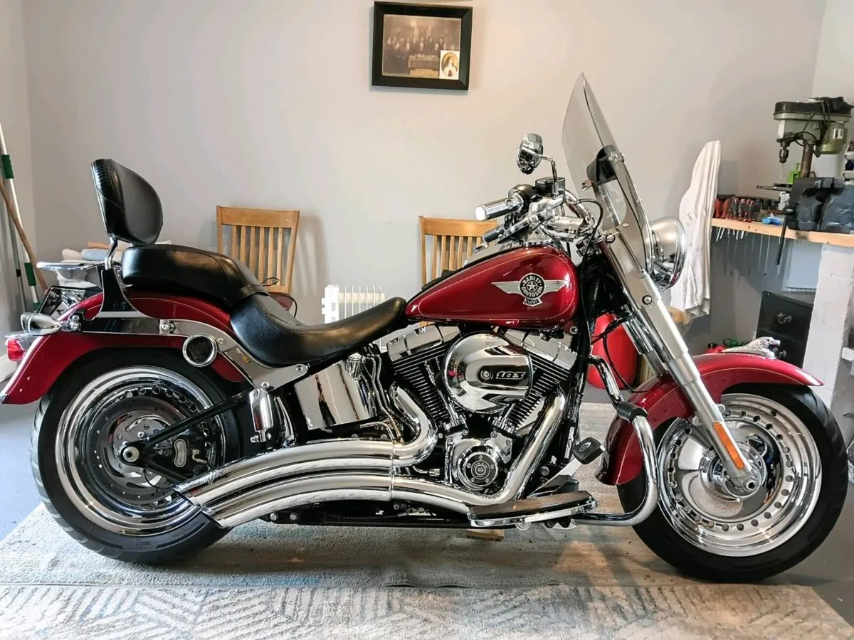 2017 FATBOY 1690 cc MINT CONDITION LOW MILES - Image 2