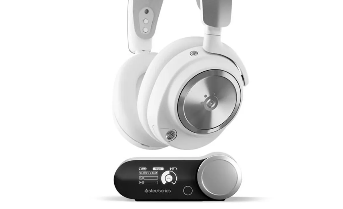 SteelSeries Arctis Nova Pro Wireless - White - Image 1