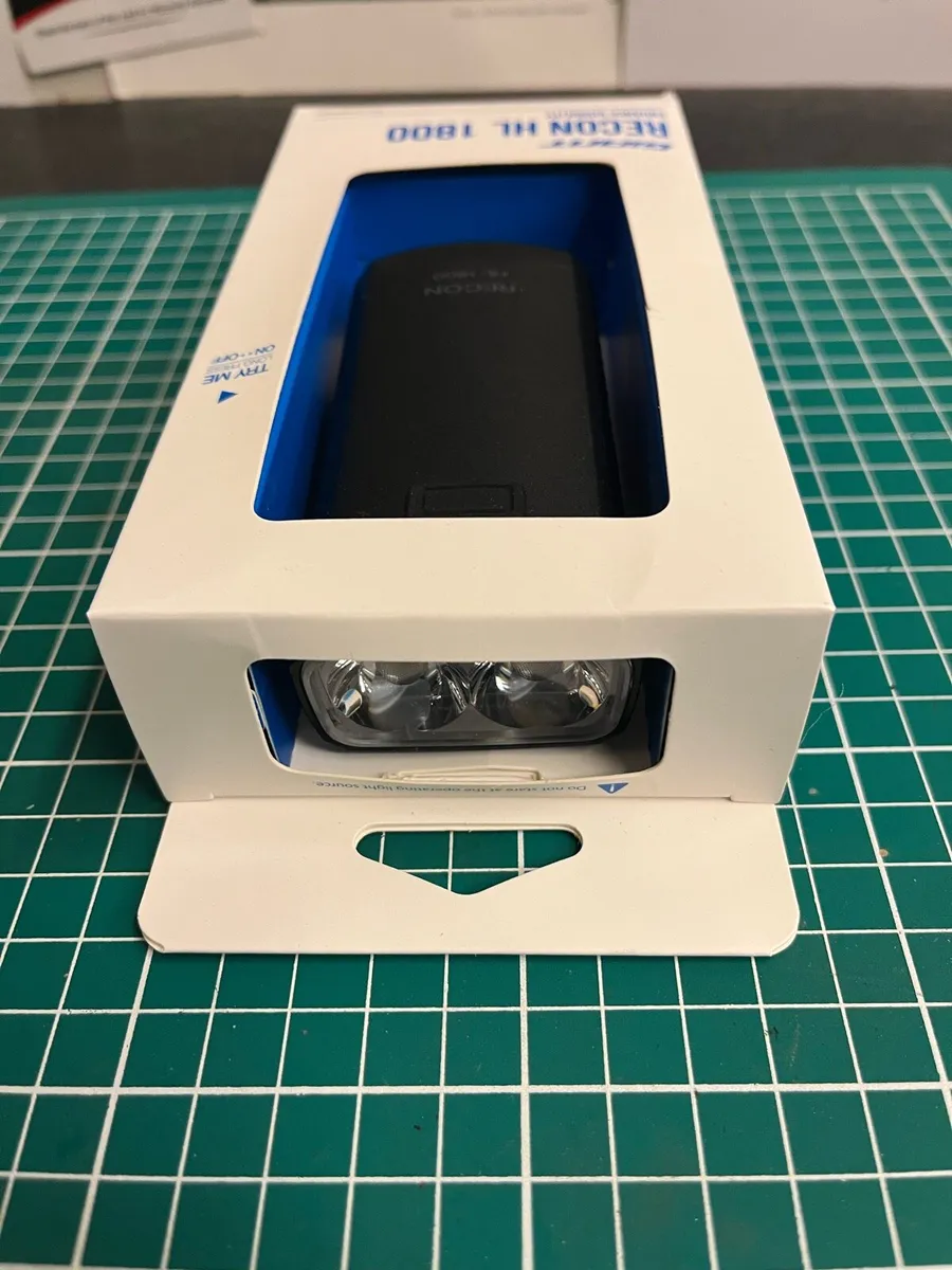 Giant Recon HL 1800 LED LIGHT - Image 1