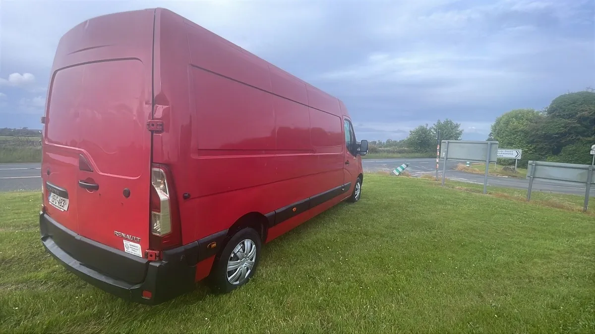 2015 Renault master - Image 2