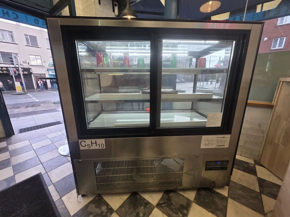 Display fridge - Image 2