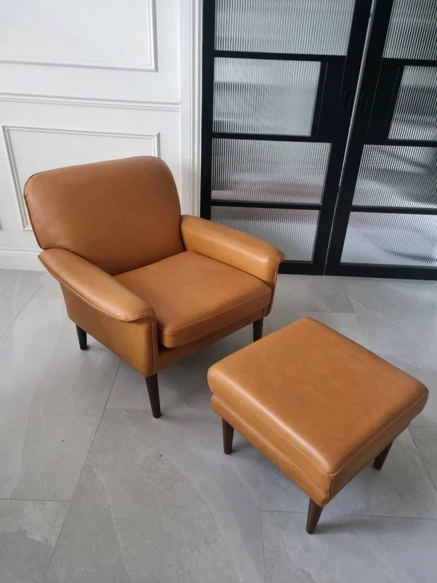 Arm chair and foot stool - Image 1