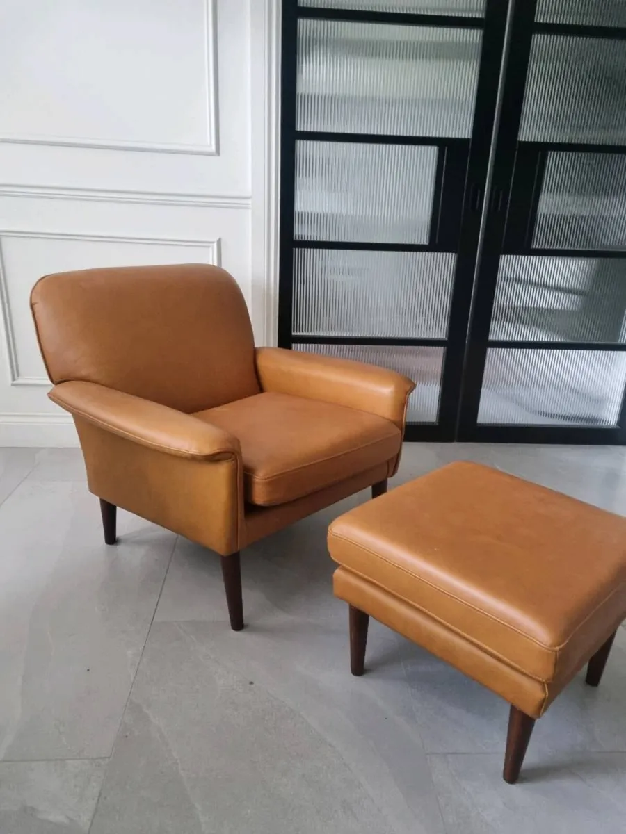 Arm chair and foot stool - Image 2