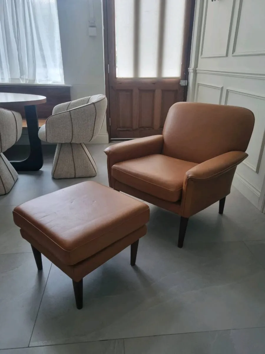 Arm chair and foot stool - Image 3