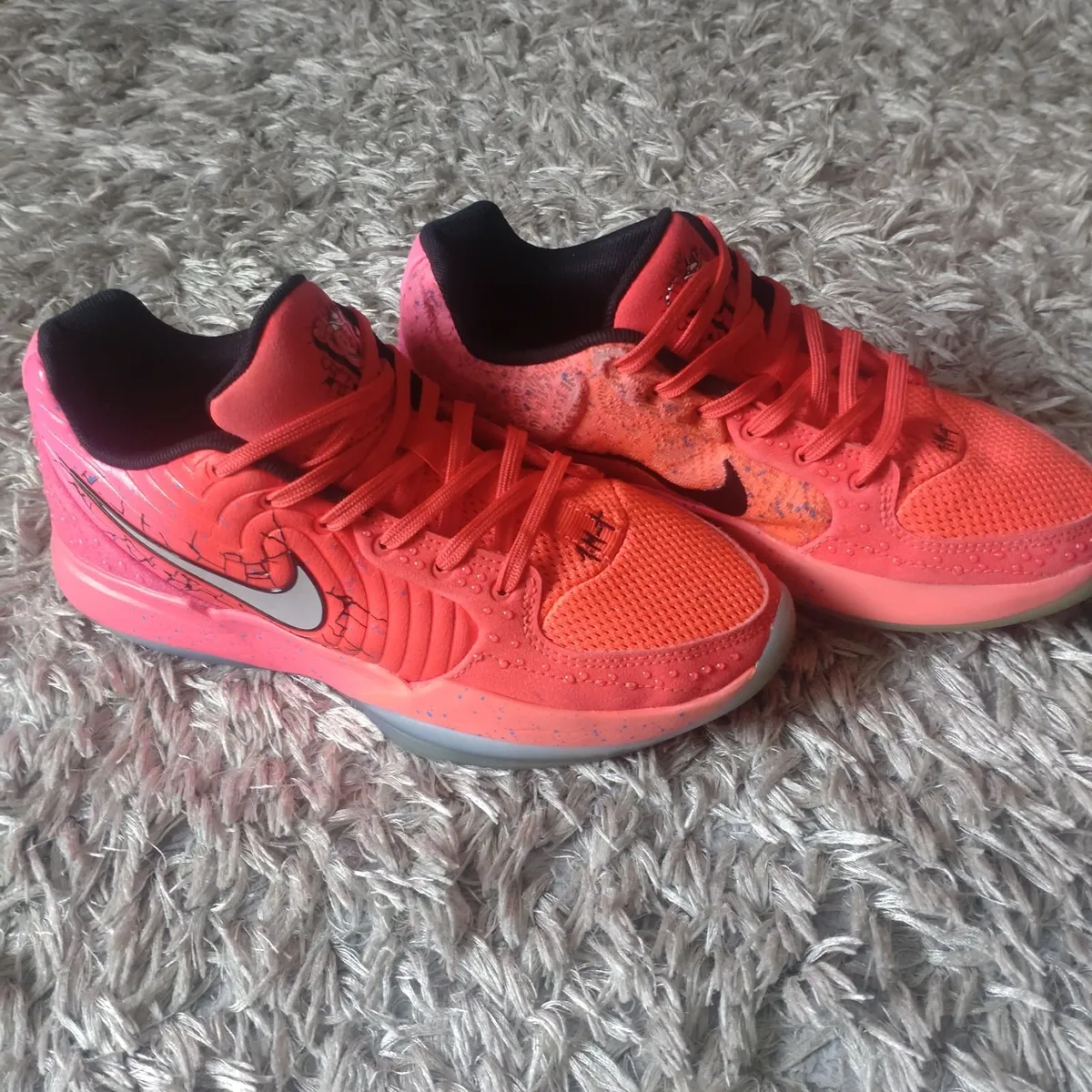 Basketball shoes - Image 4