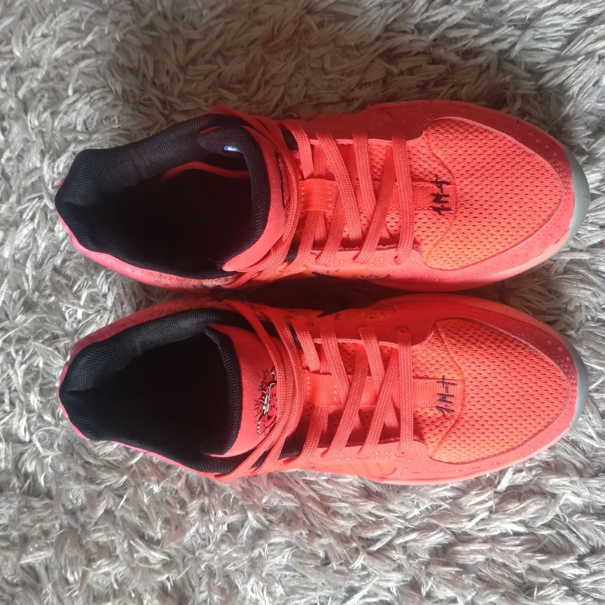 Basketball shoes - Image 3