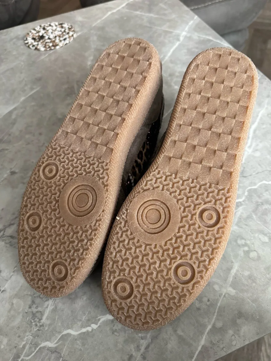 Footwear - Image 2