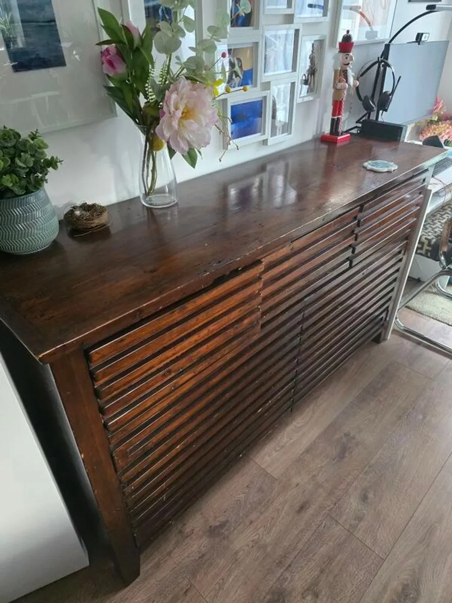 Vintage Console - Image 2