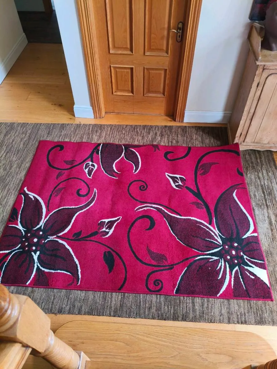 Beautiful rug like new 15 Euro - Image 2