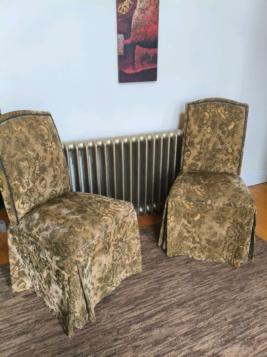 Beautiful chairs, like new 15 each or 50 for 4 - Image 1