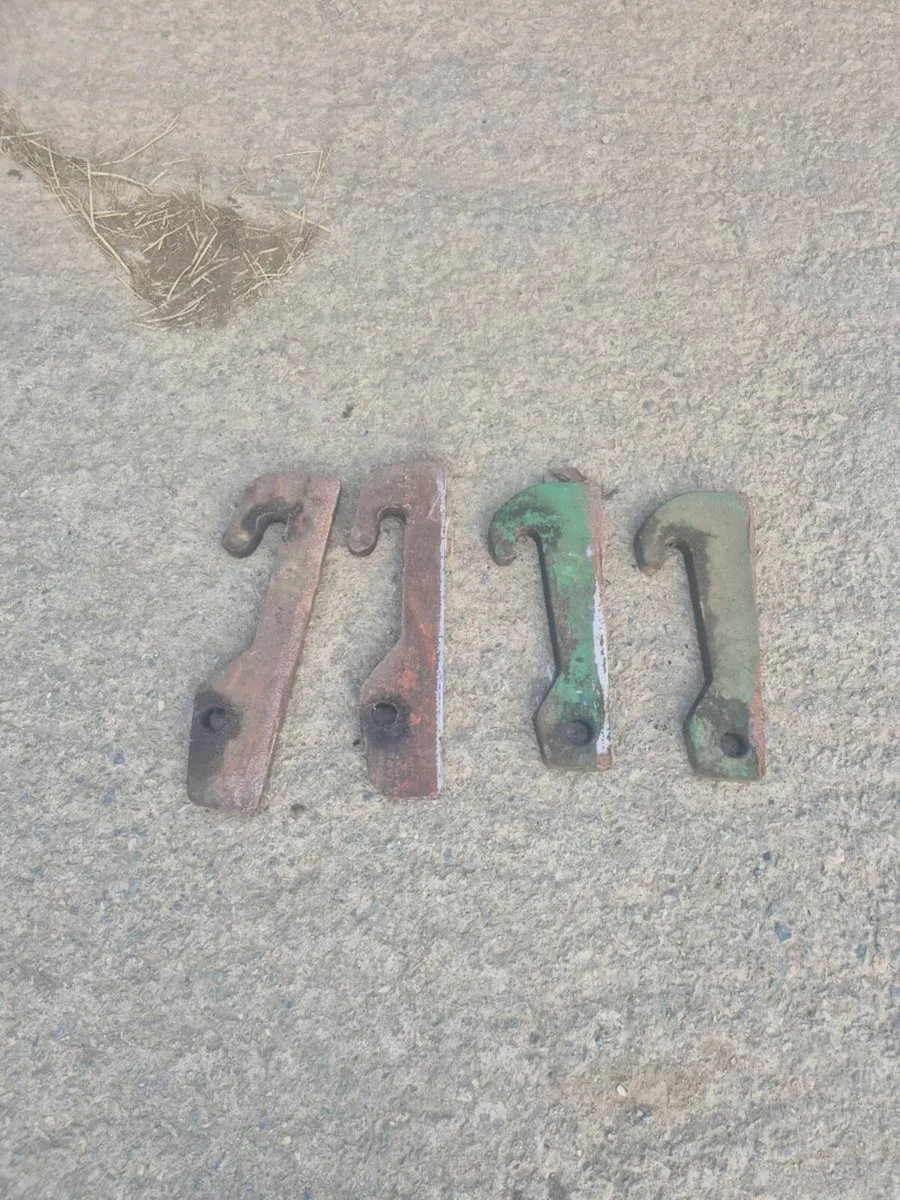 Tanco quick attachment brackets