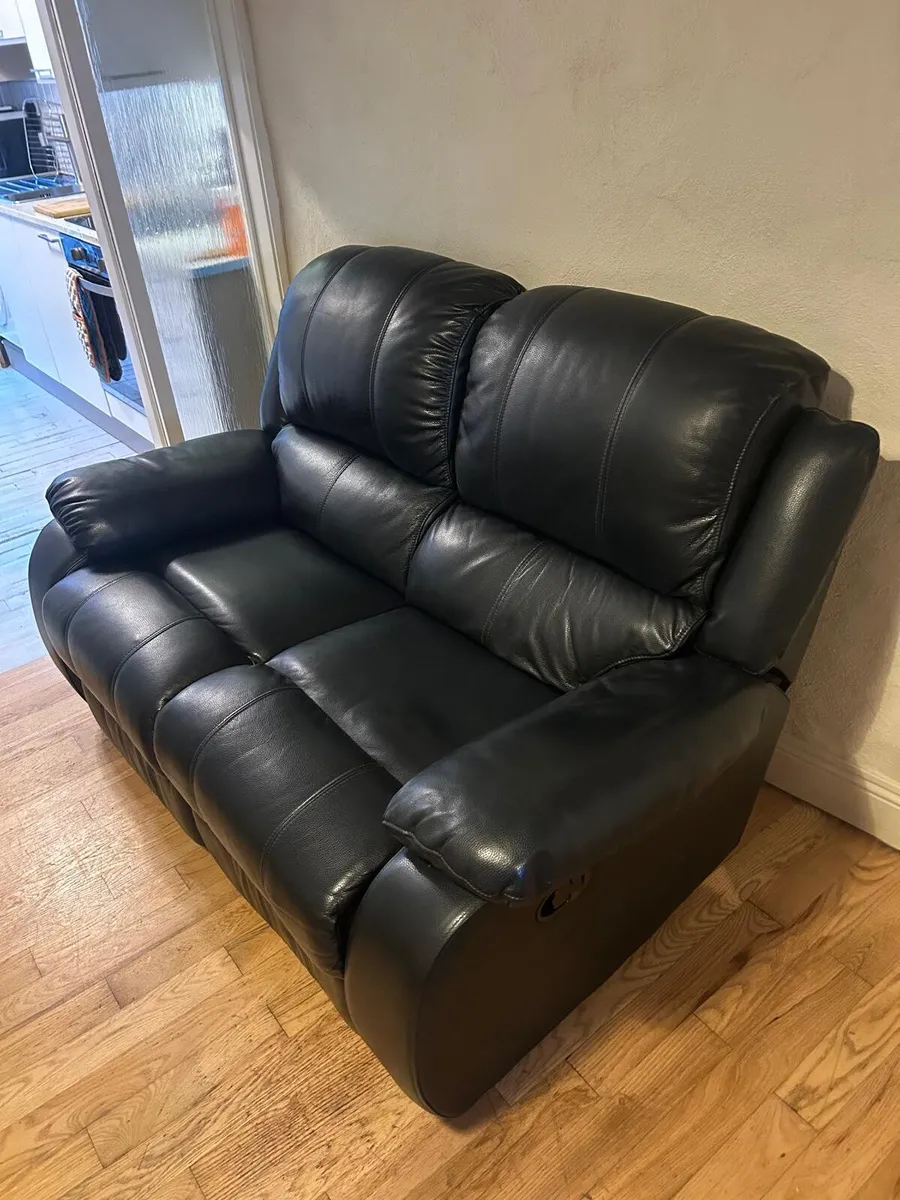 Black leather recliner - Image 3