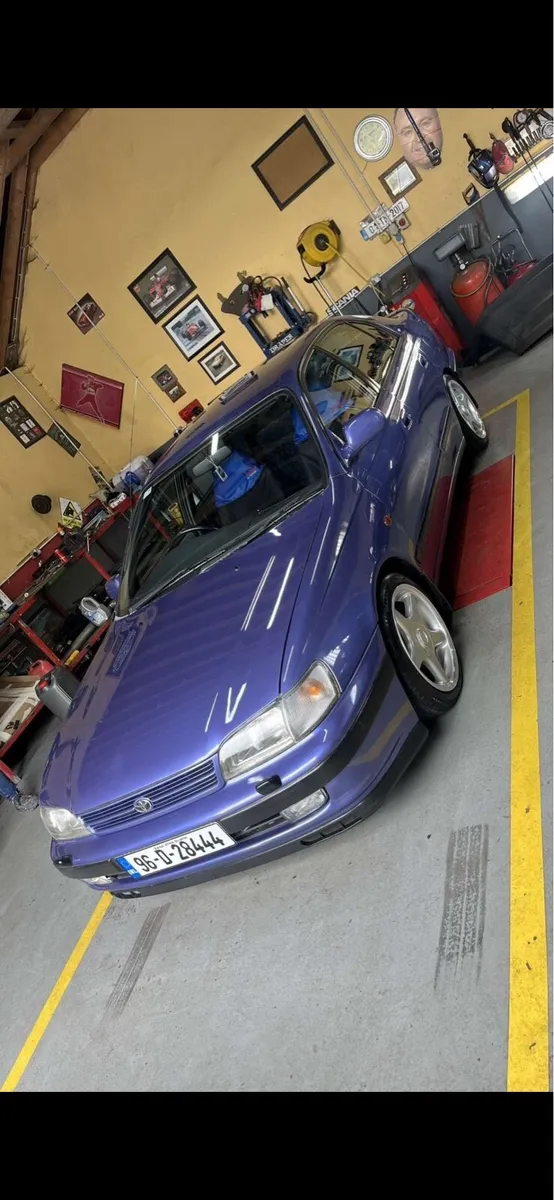 Toyota carina - Image 4