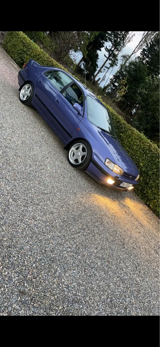 Toyota carina - Image 2