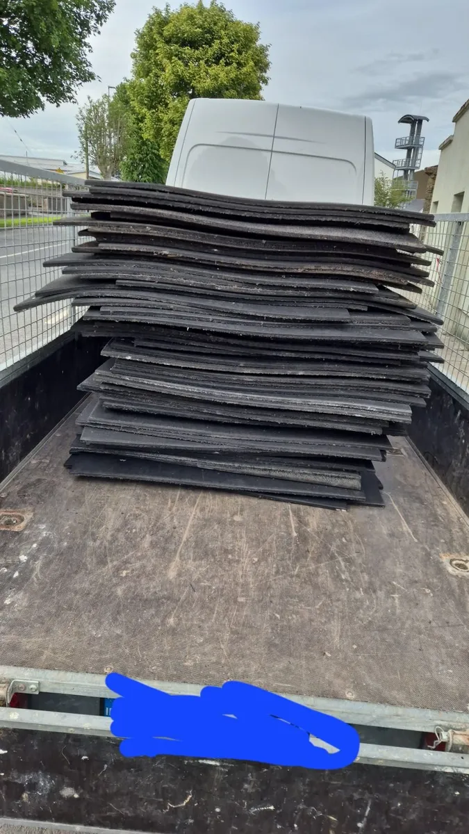 Gym flooring - Image 1