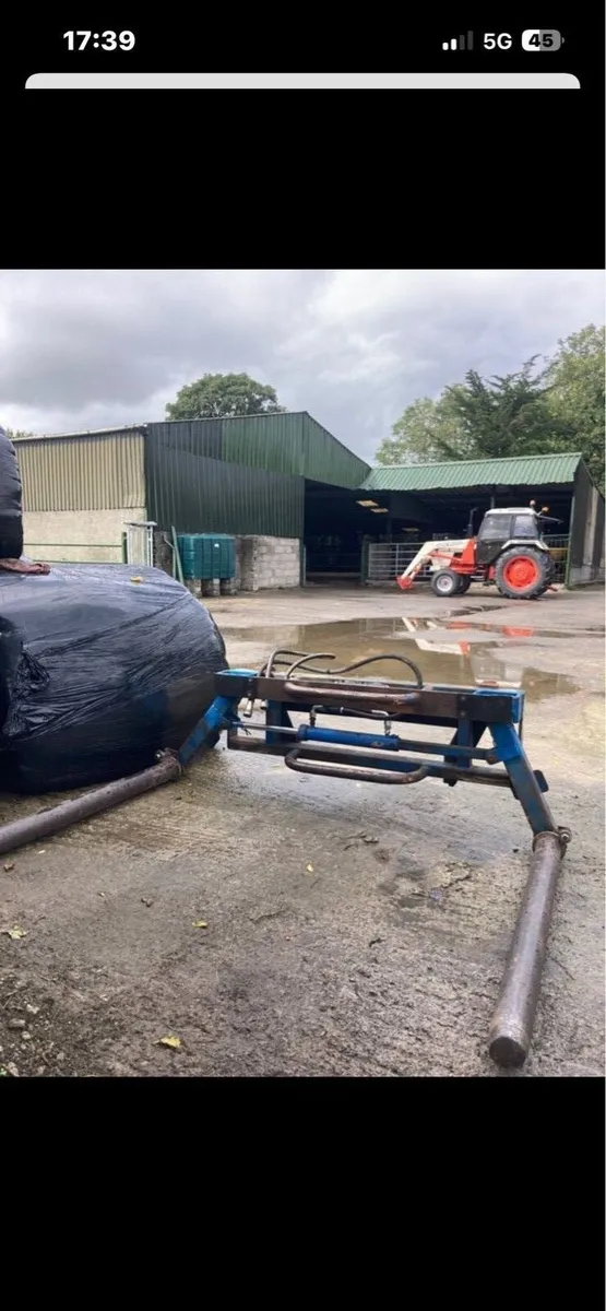 Bale Handler - Image 1