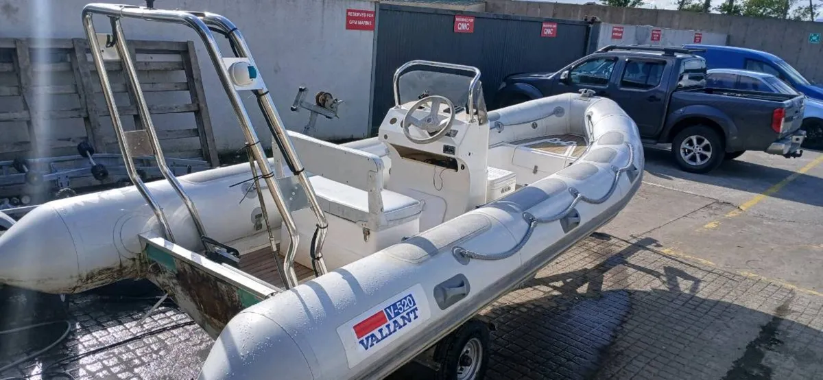 Valiant 520 Rib - Image 1