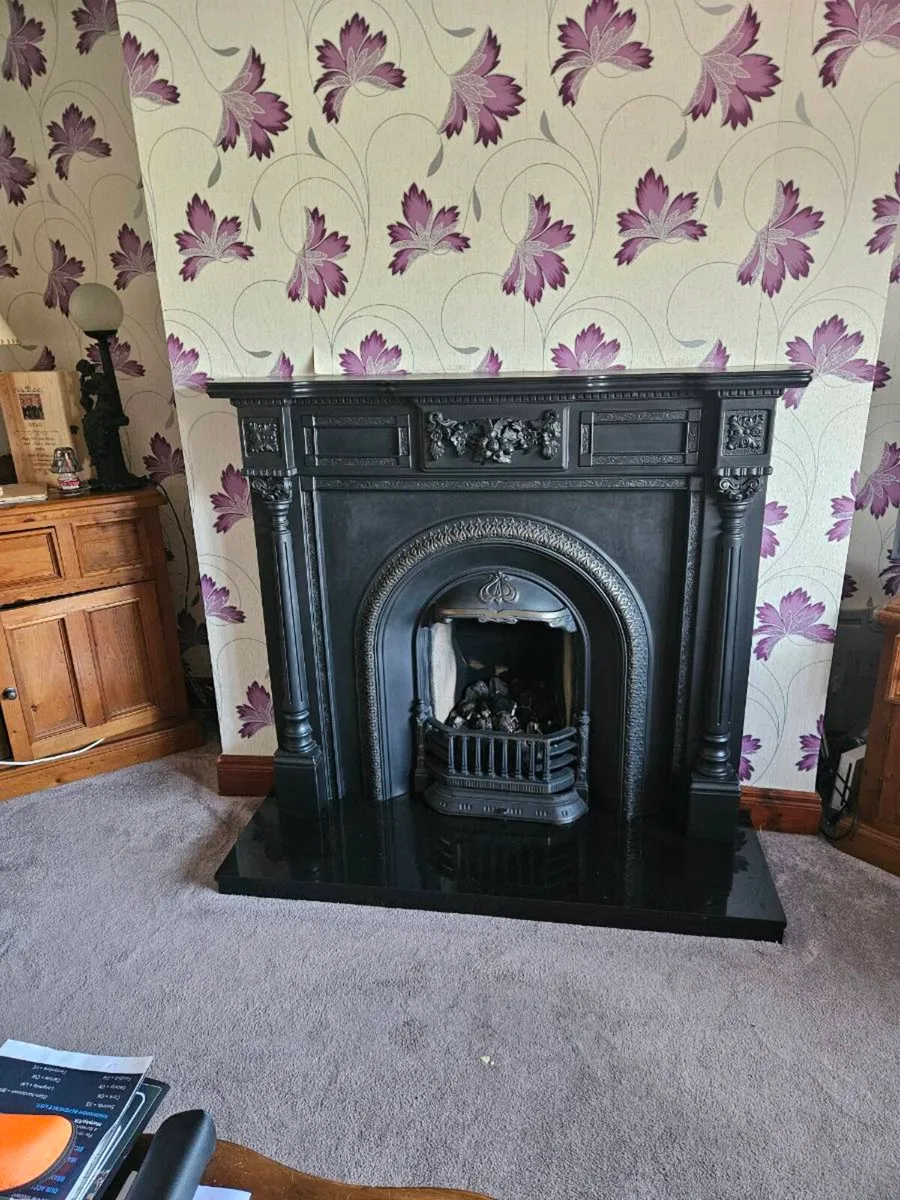 Fire place - Image 1