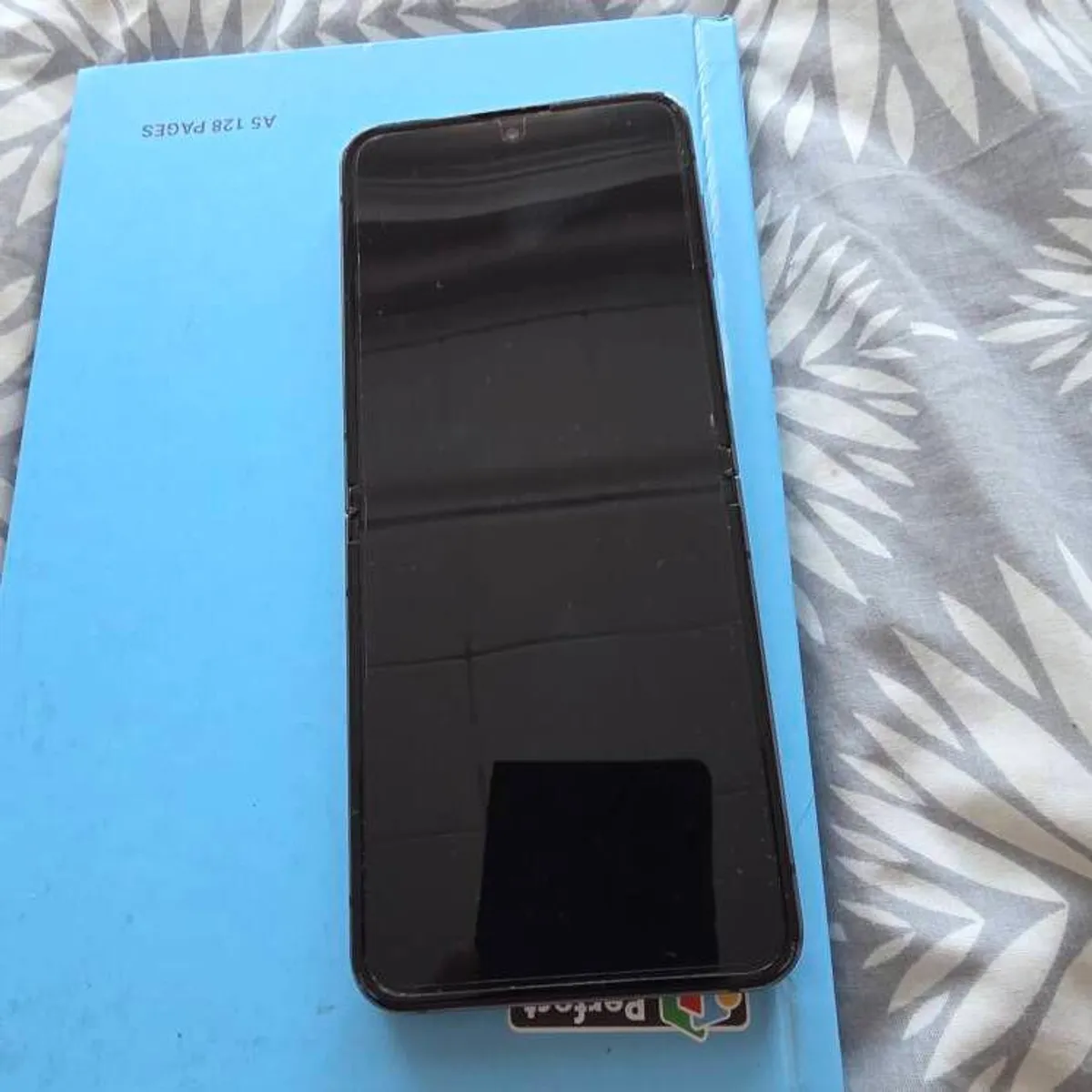 Galaxy Flip 5 - Image 1