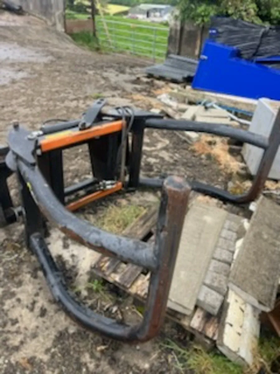 Quicke FLEXIGRIP bale grab - Image 2