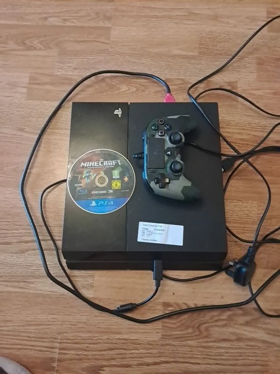 playstation 4 with minecraft - Image 1