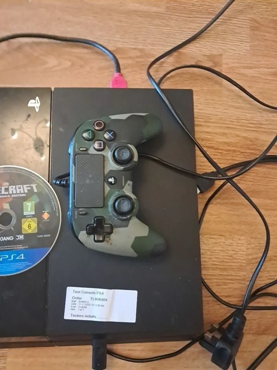 playstation 4 with minecraft - Image 2