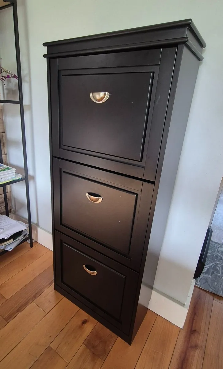 Shoe cabinet - Image 1