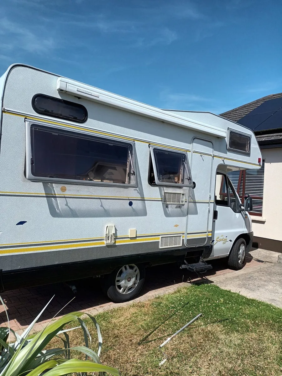 Camper - Image 2