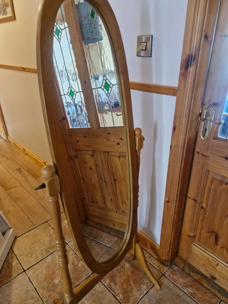 Freestanding mirror - Image 1